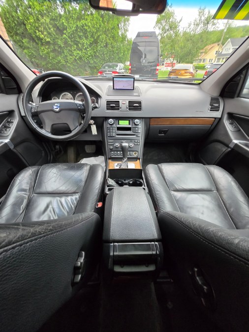 2011 Volvo XC90 AWD 4dr I6, available for sale in Bristol, Connecticut | Dealmax Motors LLC. Bristol, Connecticut 2011 Volvo XC90 AWD 4dr I6, available for sale in Bristol, Connecticut | Dealmax Motors LLC. Bristol, Connecticut