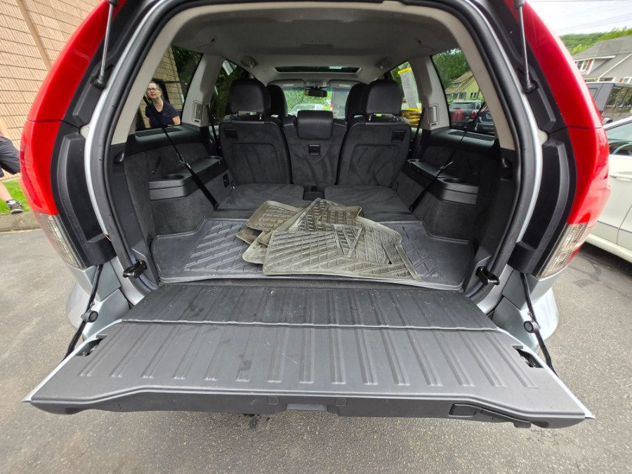 2011 Volvo XC90 AWD 4dr I6, available for sale in Bristol, Connecticut | Dealmax Motors LLC. Bristol, Connecticut 2011 Volvo XC90 AWD 4dr I6, available for sale in Bristol, Connecticut | Dealmax Motors LLC. Bristol, Connecticut