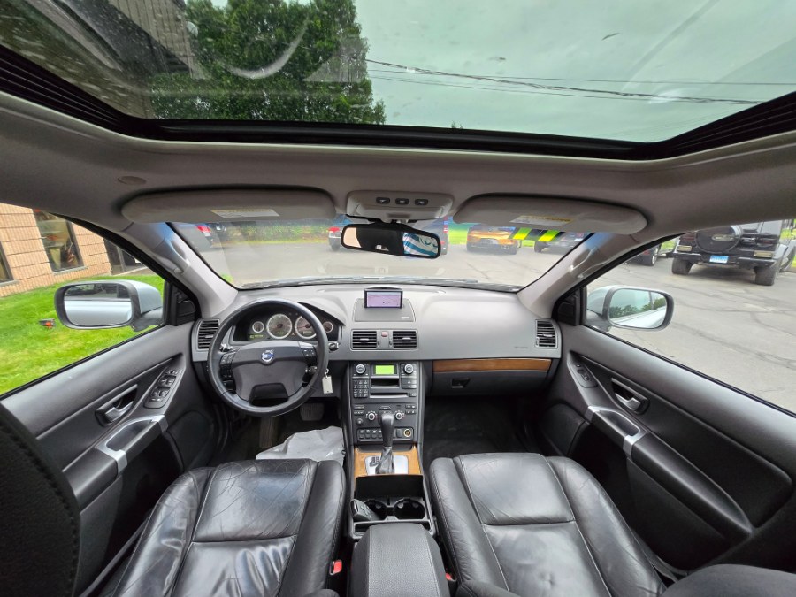 2011 Volvo XC90 AWD 4dr I6, available for sale in Bristol, Connecticut | Dealmax Motors LLC. Bristol, Connecticut 2011 Volvo XC90 AWD 4dr I6, available for sale in Bristol, Connecticut | Dealmax Motors LLC. Bristol, Connecticut