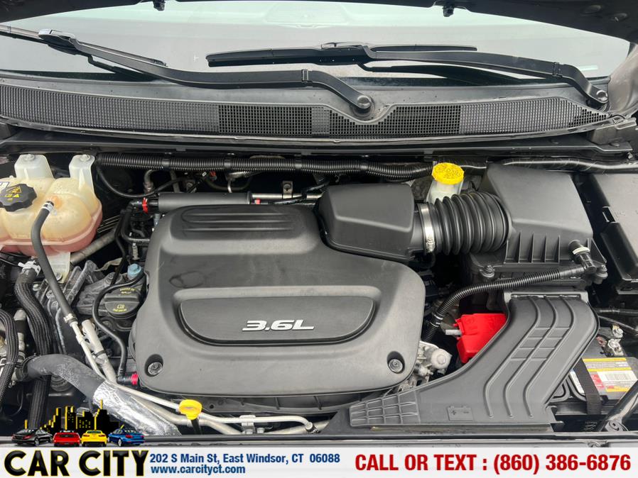 2017 Chrysler Pacifica Touring-L FWD, available for sale in East Windsor, Connecticut | Car City LLC. East Windsor, Connecticut 2017 Chrysler Pacifica Touring-L FWD, available for sale in East Windsor, Connecticut | Car City LLC. East Windsor, Connecticut