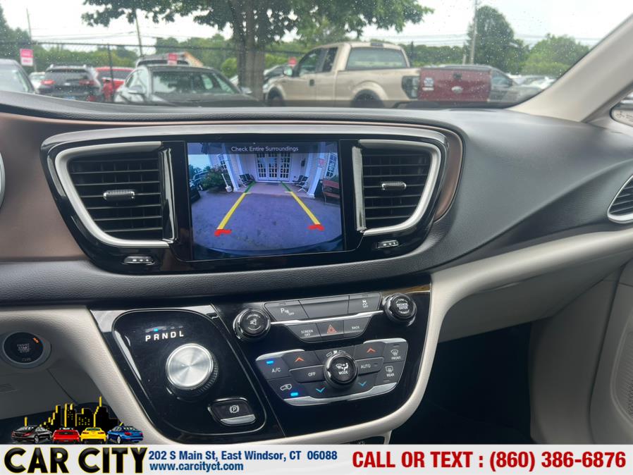 2017 Chrysler Pacifica Touring-L FWD, available for sale in East Windsor, Connecticut | Car City LLC. East Windsor, Connecticut 2017 Chrysler Pacifica Touring-L FWD, available for sale in East Windsor, Connecticut | Car City LLC. East Windsor, Connecticut