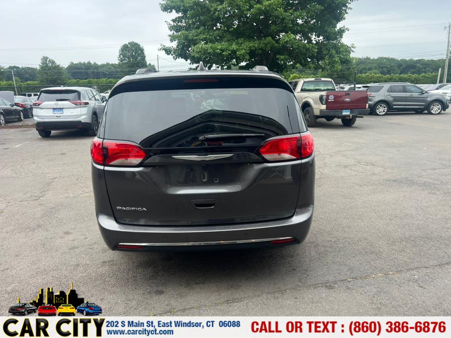 2017 Chrysler Pacifica Touring-L FWD, available for sale in East Windsor, Connecticut | Car City LLC. East Windsor, Connecticut 2017 Chrysler Pacifica Touring-L FWD, available for sale in East Windsor, Connecticut | Car City LLC. East Windsor, Connecticut