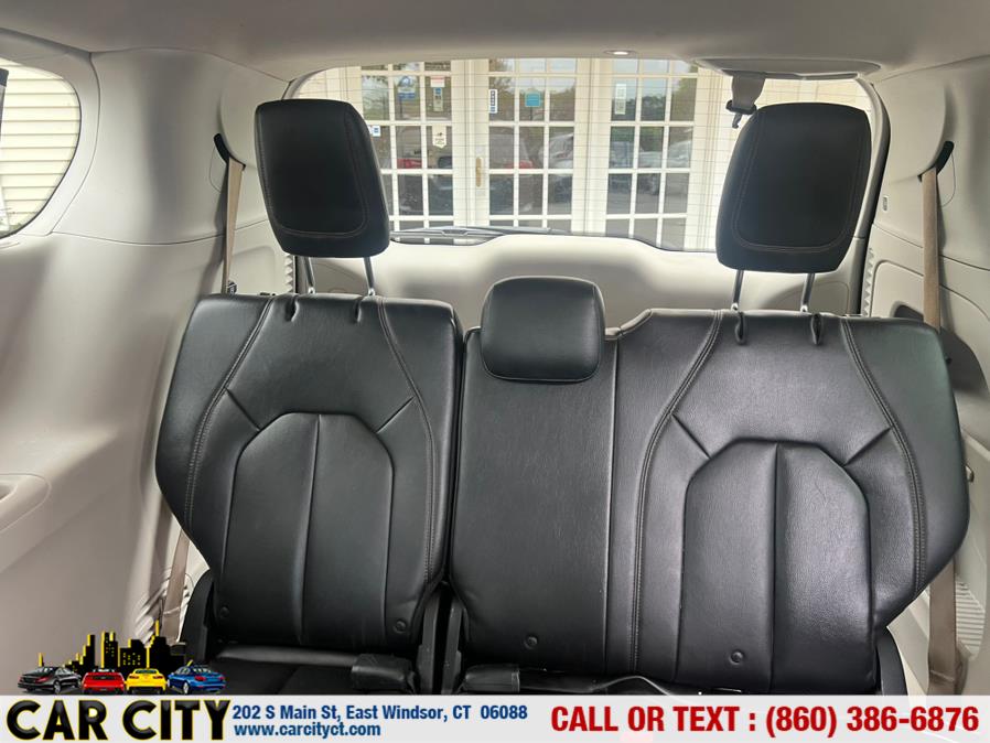 2017 Chrysler Pacifica Touring-L FWD, available for sale in East Windsor, Connecticut | Car City LLC. East Windsor, Connecticut 2017 Chrysler Pacifica Touring-L FWD, available for sale in East Windsor, Connecticut | Car City LLC. East Windsor, Connecticut