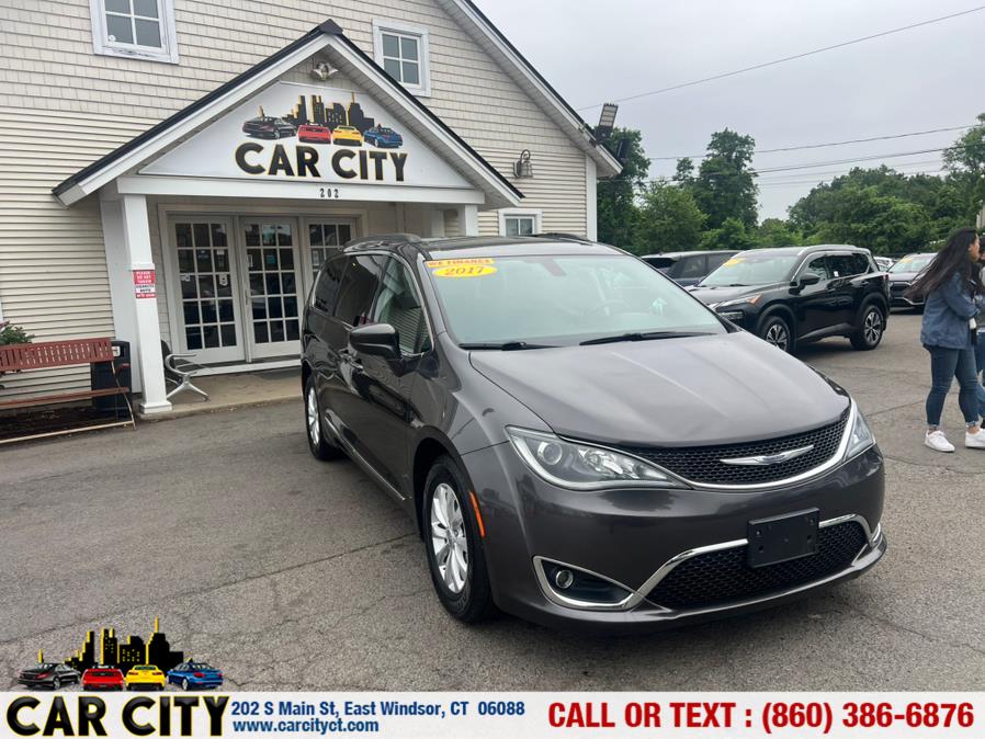 2017 Chrysler Pacifica Touring-L FWD, available for sale in East Windsor, Connecticut | Car City LLC. East Windsor, Connecticut 2017 Chrysler Pacifica Touring-L FWD, available for sale in East Windsor, Connecticut | Car City LLC. East Windsor, Connecticut