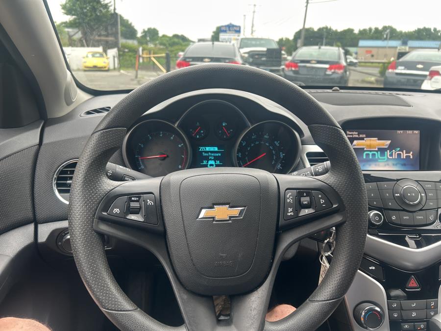2015 Chevrolet Cruze 4dr Sdn Auto 1LT, available for sale in South Windsor , Connecticut | Ful-line Auto LLC. South Windsor , Connecticut 2015 Chevrolet Cruze 4dr Sdn Auto 1LT, available for sale in South Windsor , Connecticut | Ful-line Auto LLC. South Windsor , Connecticut