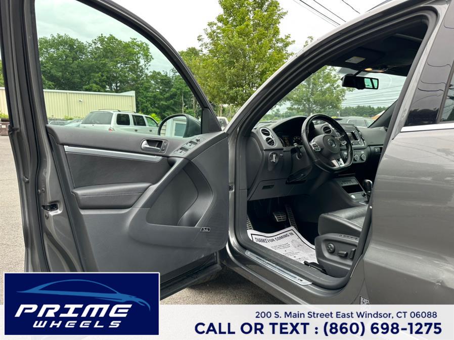 2015 Volkswagen Tiguan 4MOTION 4dr Auto R-Line, available for sale in East Windsor, Connecticut | Prime Wheels. East Windsor, Connecticut 2015 Volkswagen Tiguan 4MOTION 4dr Auto R-Line, available for sale in East Windsor, Connecticut | Prime Wheels. East Windsor, Connecticut