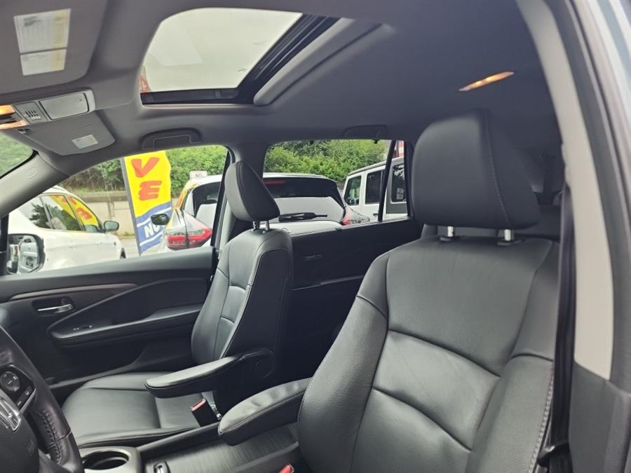 2022 Honda Pilot Special Edition AWD, available for sale in Islip, New York | L.I. Auto Gallery. Islip, New York 2022 Honda Pilot Special Edition AWD, available for sale in Islip, New York | L.I. Auto Gallery. Islip, New York