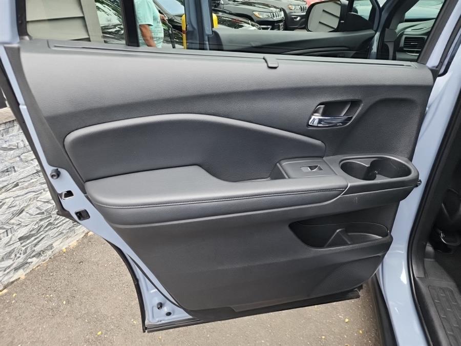 2022 Honda Pilot Special Edition AWD, available for sale in Islip, New York | L.I. Auto Gallery. Islip, New York 2022 Honda Pilot Special Edition AWD, available for sale in Islip, New York | L.I. Auto Gallery. Islip, New York