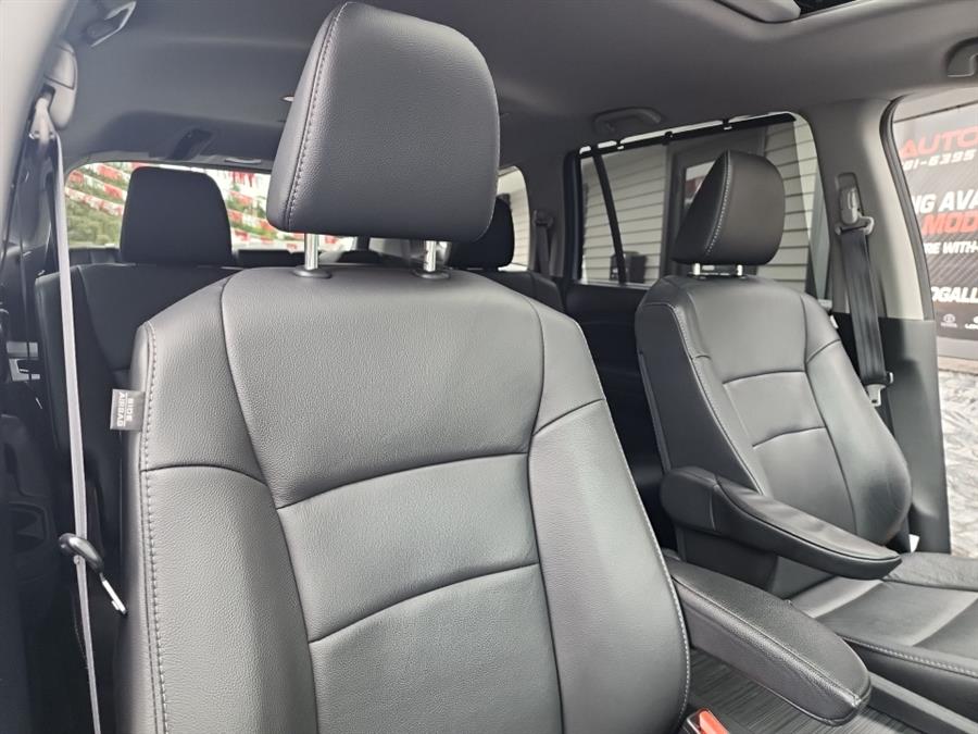 2022 Honda Pilot Special Edition AWD, available for sale in Islip, New York | L.I. Auto Gallery. Islip, New York 2022 Honda Pilot Special Edition AWD, available for sale in Islip, New York | L.I. Auto Gallery. Islip, New York