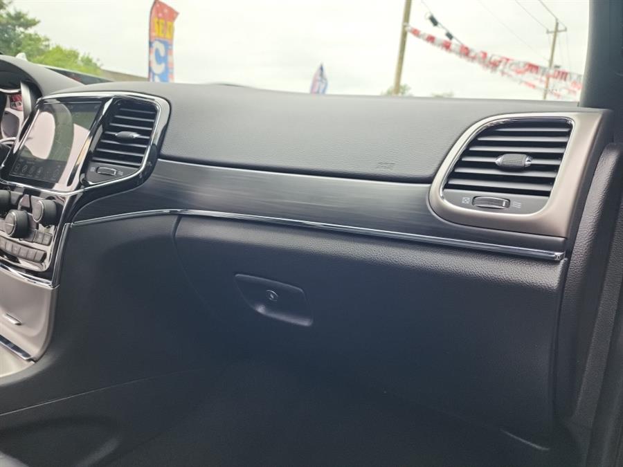 2021 Jeep Grand Cherokee Limited 4x4, available for sale in Islip, New York | L.I. Auto Gallery. Islip, New York 2021 Jeep Grand Cherokee Limited 4x4, available for sale in Islip, New York | L.I. Auto Gallery. Islip, New York