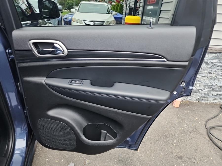 2021 Jeep Grand Cherokee Limited 4x4, available for sale in Islip, New York | L.I. Auto Gallery. Islip, New York 2021 Jeep Grand Cherokee Limited 4x4, available for sale in Islip, New York | L.I. Auto Gallery. Islip, New York