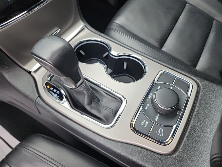 2021 Jeep Grand Cherokee Limited 4x4, available for sale in Islip, New York | L.I. Auto Gallery. Islip, New York 2021 Jeep Grand Cherokee Limited 4x4, available for sale in Islip, New York | L.I. Auto Gallery. Islip, New York