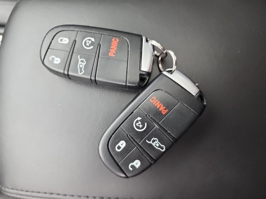 2021 Jeep Grand Cherokee Limited 4x4, available for sale in Islip, New York | L.I. Auto Gallery. Islip, New York 2021 Jeep Grand Cherokee Limited 4x4, available for sale in Islip, New York | L.I. Auto Gallery. Islip, New York