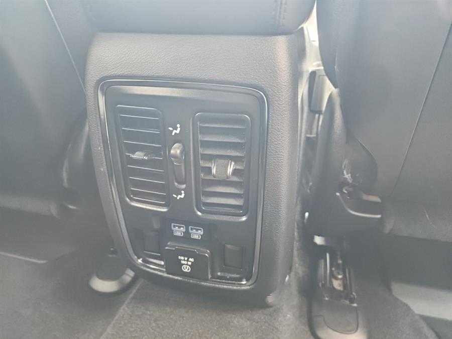 2021 Jeep Grand Cherokee Limited 4x4, available for sale in Islip, New York | L.I. Auto Gallery. Islip, New York 2021 Jeep Grand Cherokee Limited 4x4, available for sale in Islip, New York | L.I. Auto Gallery. Islip, New York