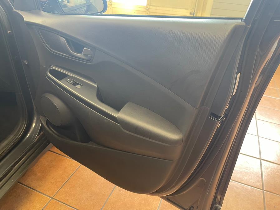 2019 Hyundai Kona SE Auto AWD, available for sale in Suffern, New York | Rockland Motor Sport. Suffern, New York 2019 Hyundai Kona SE Auto AWD, available for sale in Suffern, New York | Rockland Motor Sport. Suffern, New York