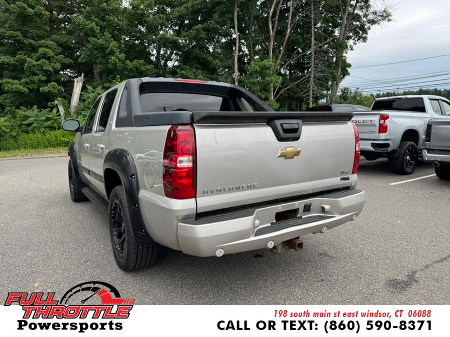 2008 Chevrolet Avalanche 4WD Crew Cab 130" LS, available for sale in East Windsor, Connecticut | Full Throttle Power Sports LLC. East Windsor, Connecticut 2008 Chevrolet Avalanche 4WD Crew Cab 130" LS, available for sale in East Windsor, Connecticut | Full Throttle Power Sports LLC. East Windsor, Connecticut