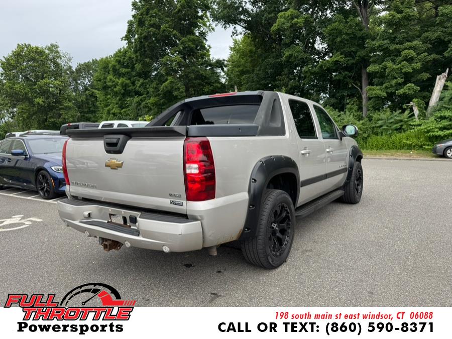2008 Chevrolet Avalanche 4WD Crew Cab 130" LS, available for sale in East Windsor, Connecticut | Full Throttle Power Sports LLC. East Windsor, Connecticut 2008 Chevrolet Avalanche 4WD Crew Cab 130" LS, available for sale in East Windsor, Connecticut | Full Throttle Power Sports LLC. East Windsor, Connecticut