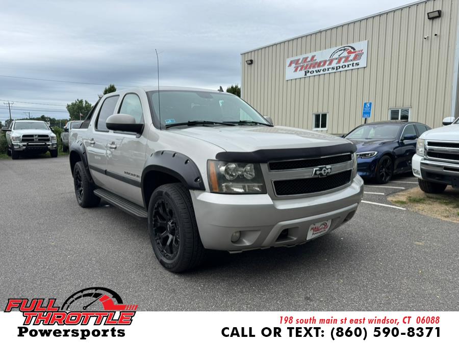 2008 Chevrolet Avalanche 4WD Crew Cab 130" LS, available for sale in East Windsor, Connecticut | Full Throttle Power Sports LLC. East Windsor, Connecticut 2008 Chevrolet Avalanche 4WD Crew Cab 130" LS, available for sale in East Windsor, Connecticut | Full Throttle Power Sports LLC. East Windsor, Connecticut