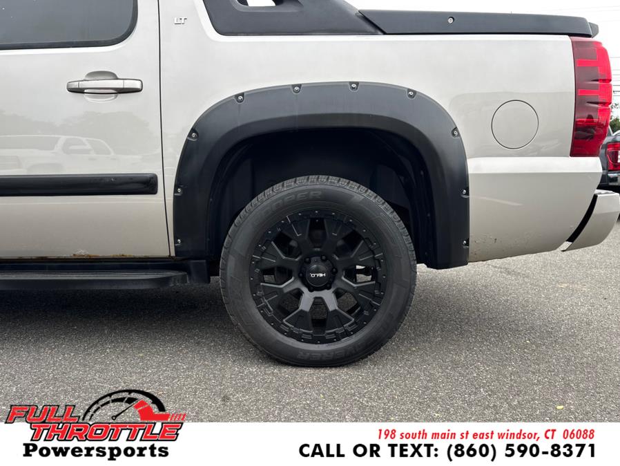2008 Chevrolet Avalanche 4WD Crew Cab 130" LS, available for sale in East Windsor, Connecticut | Full Throttle Power Sports LLC. East Windsor, Connecticut 2008 Chevrolet Avalanche 4WD Crew Cab 130" LS, available for sale in East Windsor, Connecticut | Full Throttle Power Sports LLC. East Windsor, Connecticut