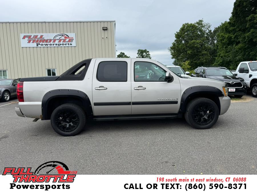 2008 Chevrolet Avalanche 4WD Crew Cab 130" LS, available for sale in East Windsor, Connecticut | Full Throttle Power Sports LLC. East Windsor, Connecticut 2008 Chevrolet Avalanche 4WD Crew Cab 130" LS, available for sale in East Windsor, Connecticut | Full Throttle Power Sports LLC. East Windsor, Connecticut