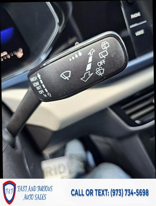 2022 Volkswagen Taos SE Sport Utility 4D, available for sale in Newark, New Jersey | Fast and Furious Auto Sales. Newark, New Jersey 2022 Volkswagen Taos SE Sport Utility 4D, available for sale in Newark, New Jersey | Fast and Furious Auto Sales. Newark, New Jersey