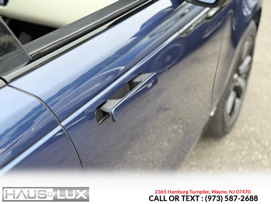 2020 Land Rover Range Rover Velar P250 R-Dynamic S, available for sale in Wayne, New Jersey | Haus of Lux. Wayne, New Jersey 2020 Land Rover Range Rover Velar P250 R-Dynamic S, available for sale in Wayne, New Jersey | Haus of Lux. Wayne, New Jersey