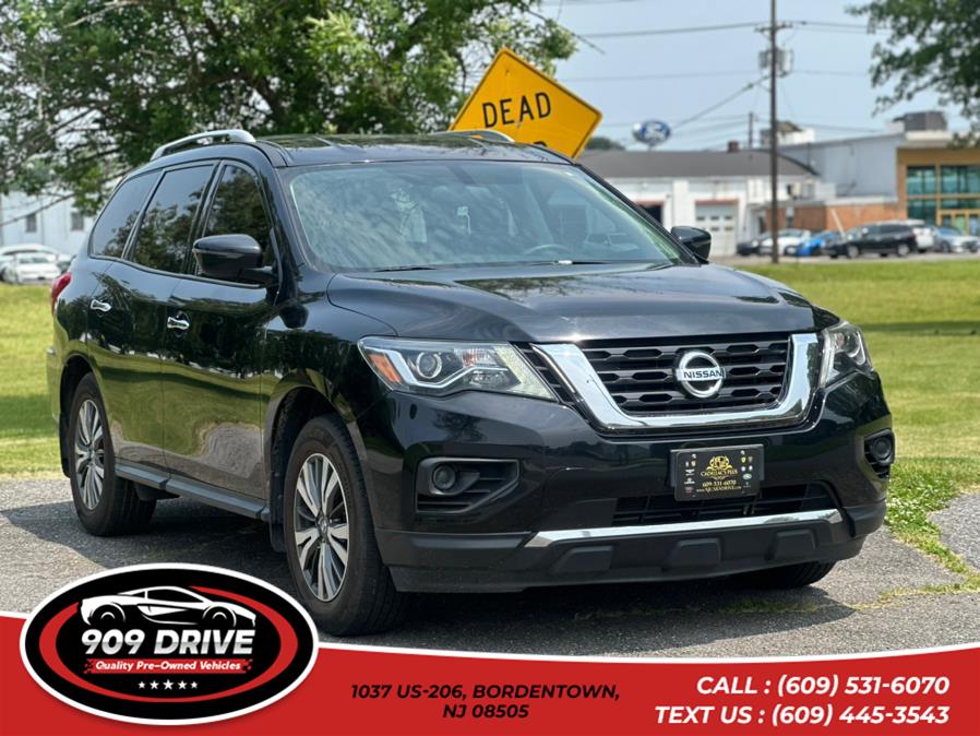 2018 Nissan Pathfinder SV 4WD, available for sale in BORDENTOWN, New Jersey | 909 Drive. BORDENTOWN, New Jersey 2018 Nissan Pathfinder SV 4WD, available for sale in BORDENTOWN, New Jersey | 909 Drive. BORDENTOWN, New Jersey