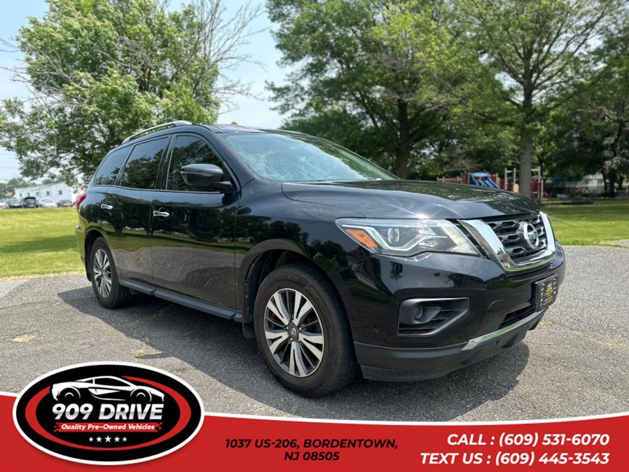 2018 Nissan Pathfinder SV 4WD, available for sale in BORDENTOWN, New Jersey | 909 Drive. BORDENTOWN, New Jersey 2018 Nissan Pathfinder SV 4WD, available for sale in BORDENTOWN, New Jersey | 909 Drive. BORDENTOWN, New Jersey