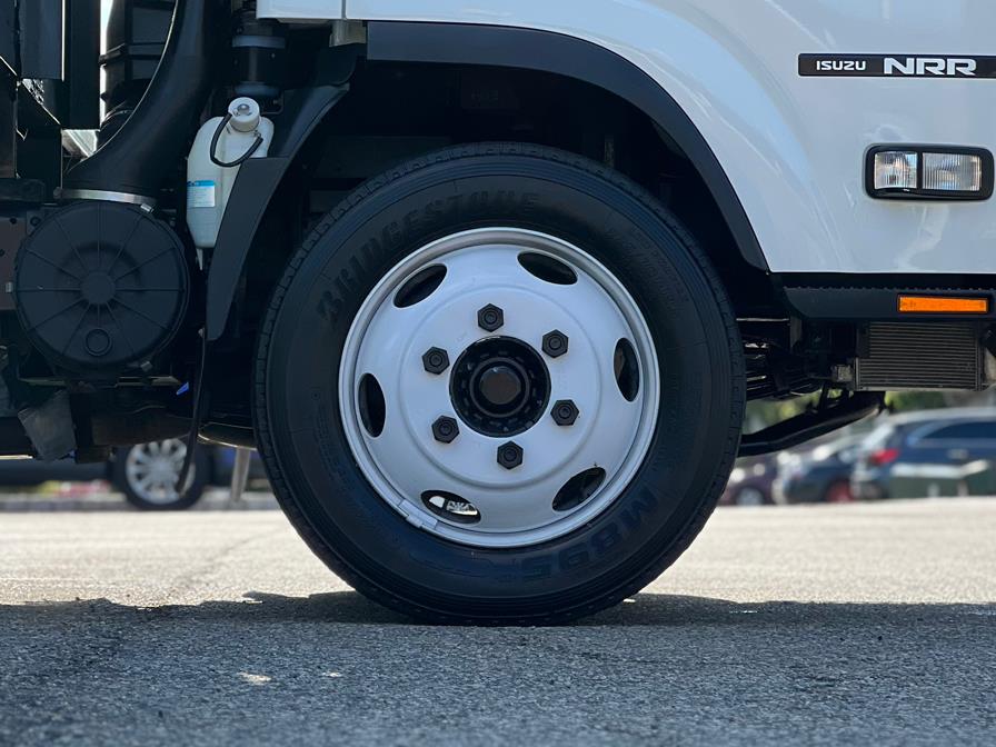 2020 Isuzu NRR 16 FT DUMP TRUCK W/ LIFT-GATE, available for sale in Paterson, New Jersey | Speedway Commercial Motors LLC. Paterson, New Jersey 2020 Isuzu NRR 16 FT DUMP TRUCK W/ LIFT-GATE, available for sale in Paterson, New Jersey | Speedway Commercial Motors LLC. Paterson, New Jersey