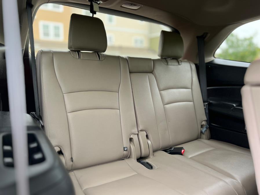 2017 Honda Pilot EX-L w/Honda Sensing AWD, available for sale in Paterson, New Jersey | Speedway Motors LLC. Paterson, New Jersey 2017 Honda Pilot EX-L w/Honda Sensing AWD, available for sale in Paterson, New Jersey | Speedway Motors LLC. Paterson, New Jersey