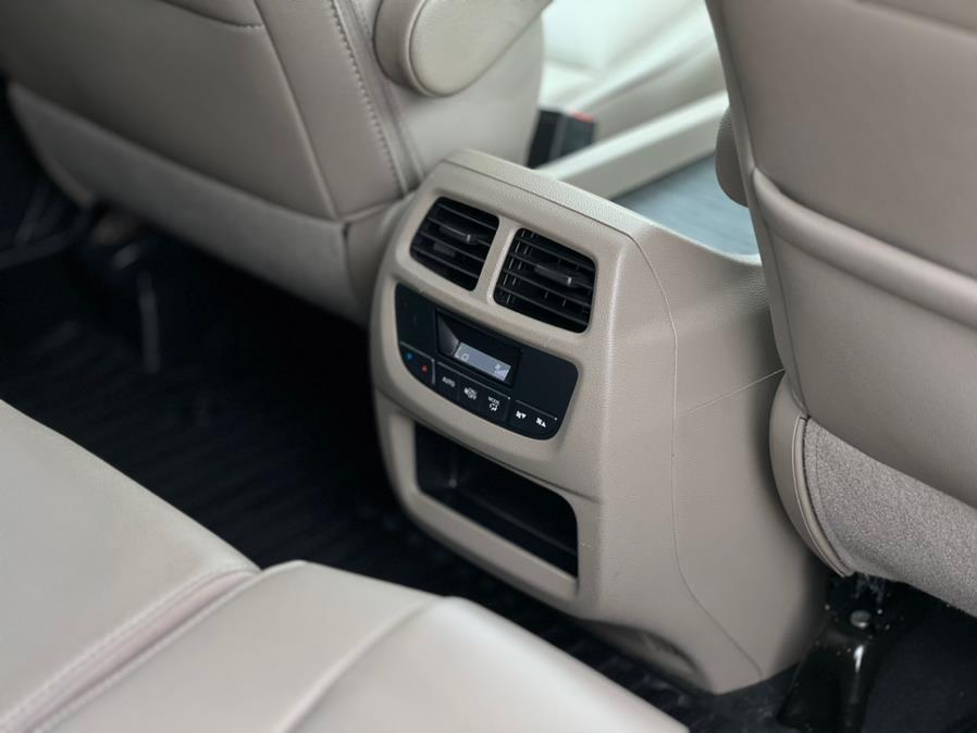 2017 Honda Pilot EX-L w/Honda Sensing AWD, available for sale in Paterson, New Jersey | Speedway Motors LLC. Paterson, New Jersey 2017 Honda Pilot EX-L w/Honda Sensing AWD, available for sale in Paterson, New Jersey | Speedway Motors LLC. Paterson, New Jersey