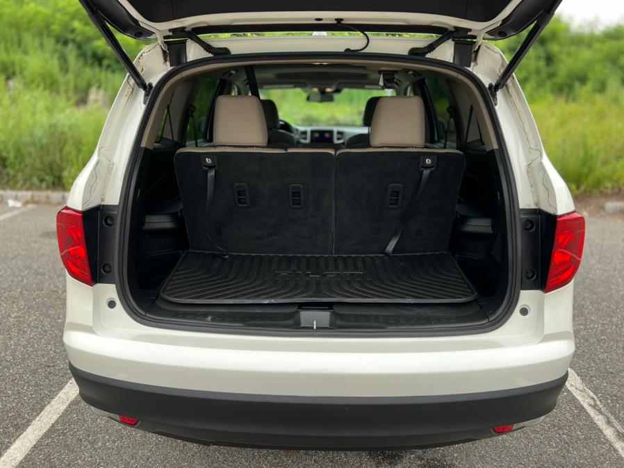 2017 Honda Pilot EX-L w/Honda Sensing AWD, available for sale in Paterson, New Jersey | Speedway Motors LLC. Paterson, New Jersey 2017 Honda Pilot EX-L w/Honda Sensing AWD, available for sale in Paterson, New Jersey | Speedway Motors LLC. Paterson, New Jersey