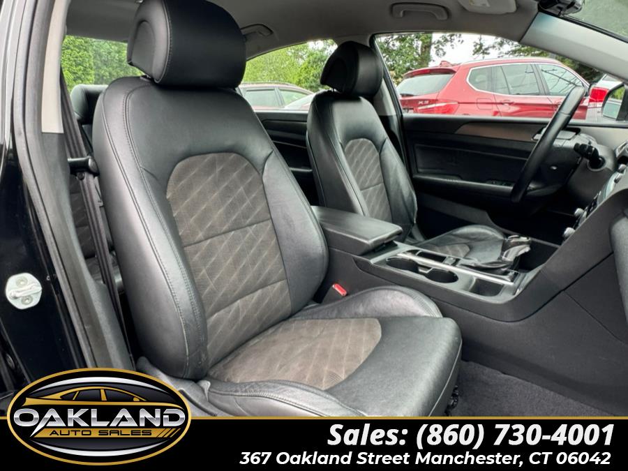 2015 Hyundai Sonata 4dr Sdn 2.4L Sport, available for sale in Manchester, Connecticut | Oakland Auto Sales. Manchester, Connecticut 2015 Hyundai Sonata 4dr Sdn 2.4L Sport, available for sale in Manchester, Connecticut | Oakland Auto Sales. Manchester, Connecticut