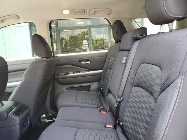 2022 Nissan Pathfinder SV 2WD, available for sale in Fort Myers, Florida | Carlux Fort Myers. Fort Myers, Florida 2022 Nissan Pathfinder SV 2WD, available for sale in Fort Myers, Florida | Carlux Fort Myers. Fort Myers, Florida