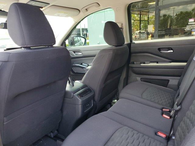 2022 Nissan Pathfinder SV 2WD, available for sale in Fort Myers, Florida | Carlux Fort Myers. Fort Myers, Florida 2022 Nissan Pathfinder SV 2WD, available for sale in Fort Myers, Florida | Carlux Fort Myers. Fort Myers, Florida