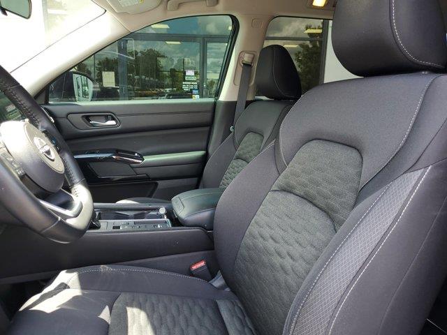 2022 Nissan Pathfinder SV 2WD, available for sale in Fort Myers, Florida | Carlux Fort Myers. Fort Myers, Florida 2022 Nissan Pathfinder SV 2WD, available for sale in Fort Myers, Florida | Carlux Fort Myers. Fort Myers, Florida