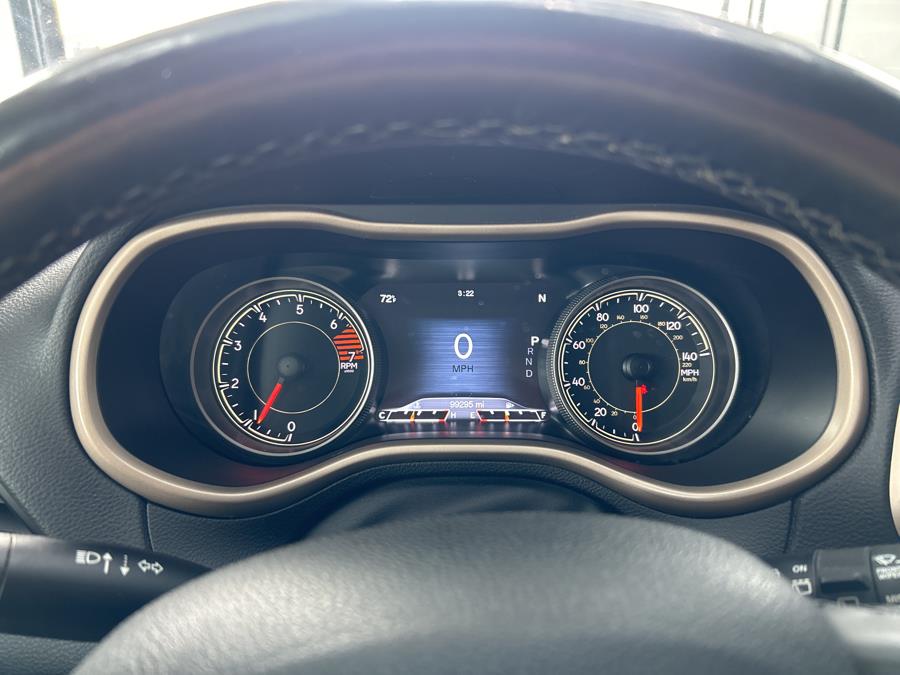 2016 Jeep Cherokee 4WD 4dr Limited, available for sale in Jersey City, New Jersey | Luxe Auto Galleria. Jersey City, New Jersey 2016 Jeep Cherokee 4WD 4dr Limited, available for sale in Jersey City, New Jersey | Luxe Auto Galleria. Jersey City, New Jersey