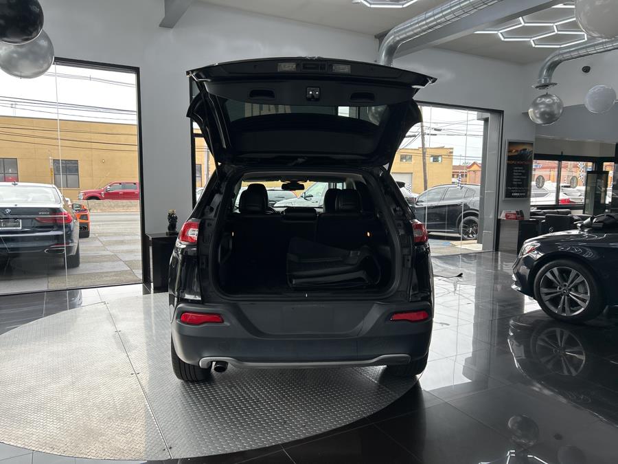 2016 Jeep Cherokee 4WD 4dr Limited, available for sale in Jersey City, New Jersey | Luxe Auto Galleria. Jersey City, New Jersey 2016 Jeep Cherokee 4WD 4dr Limited, available for sale in Jersey City, New Jersey | Luxe Auto Galleria. Jersey City, New Jersey