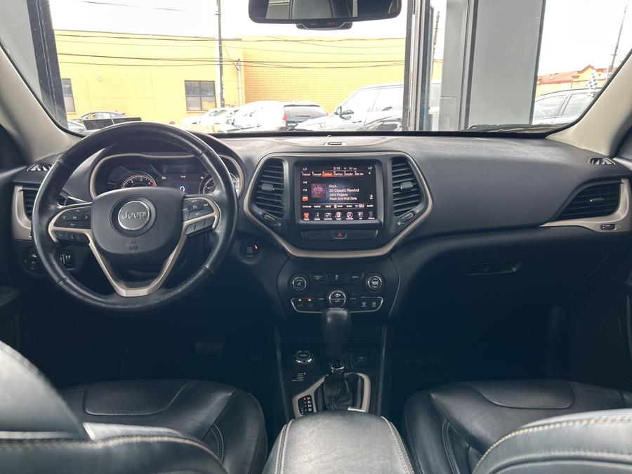 2016 Jeep Cherokee 4WD 4dr Limited, available for sale in Jersey City, New Jersey | Luxe Auto Galleria. Jersey City, New Jersey 2016 Jeep Cherokee 4WD 4dr Limited, available for sale in Jersey City, New Jersey | Luxe Auto Galleria. Jersey City, New Jersey