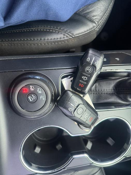 2017 Ford Explorer XLT 4WD, available for sale in Hartford, Connecticut | VEB Auto Sales. Hartford, Connecticut 2017 Ford Explorer XLT 4WD, available for sale in Hartford, Connecticut | VEB Auto Sales. Hartford, Connecticut