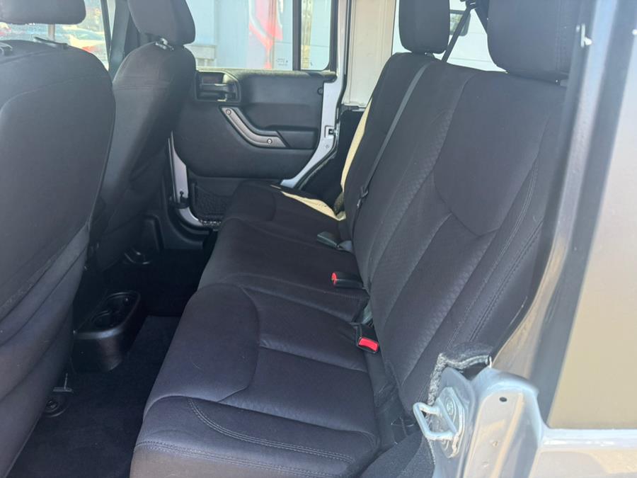 2014 Jeep Wrangler Unlimited 4WD 4dr Sport, available for sale in Bridgeport, Connecticut | CT Auto. Bridgeport, Connecticut 2014 Jeep Wrangler Unlimited 4WD 4dr Sport, available for sale in Bridgeport, Connecticut | CT Auto. Bridgeport, Connecticut