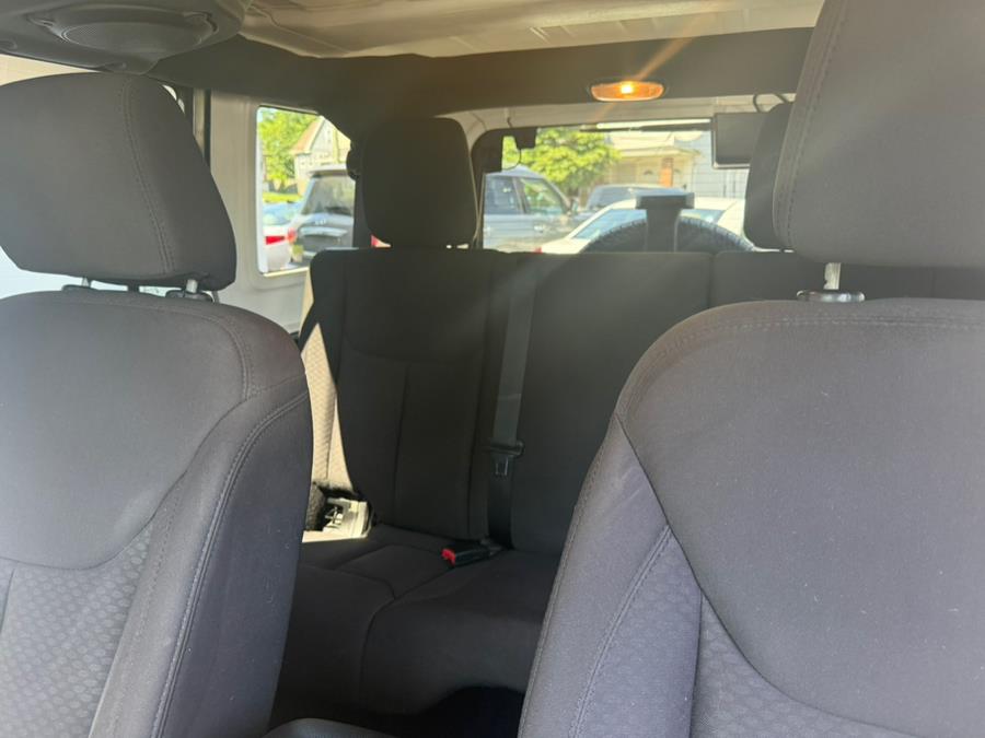 2014 Jeep Wrangler Unlimited 4WD 4dr Sport, available for sale in Bridgeport, Connecticut | CT Auto. Bridgeport, Connecticut 2014 Jeep Wrangler Unlimited 4WD 4dr Sport, available for sale in Bridgeport, Connecticut | CT Auto. Bridgeport, Connecticut