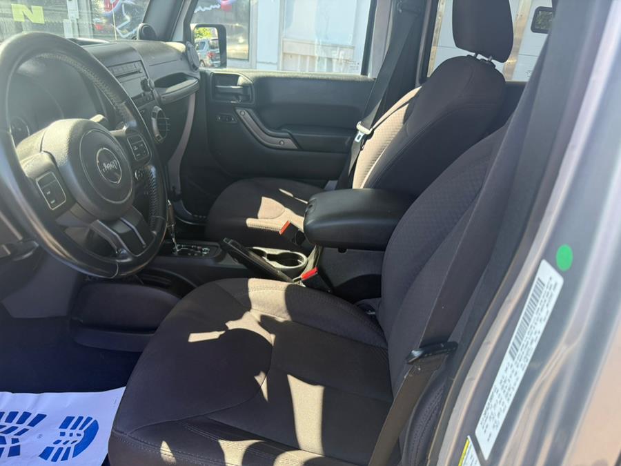 2014 Jeep Wrangler Unlimited 4WD 4dr Sport, available for sale in Bridgeport, Connecticut | CT Auto. Bridgeport, Connecticut 2014 Jeep Wrangler Unlimited 4WD 4dr Sport, available for sale in Bridgeport, Connecticut | CT Auto. Bridgeport, Connecticut