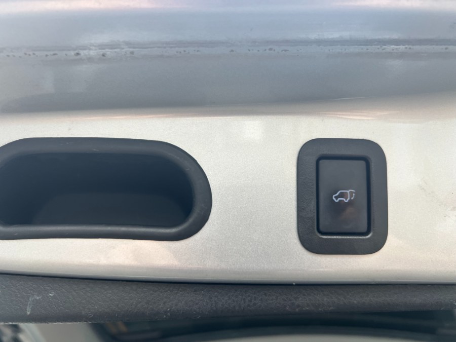 2015 Toyota Highlander AWD 4dr V6 XLE (Natl), available for sale in Bristol, Connecticut | Bristol Auto Center LLC. Bristol, Connecticut 2015 Toyota Highlander AWD 4dr V6 XLE (Natl), available for sale in Bristol, Connecticut | Bristol Auto Center LLC. Bristol, Connecticut