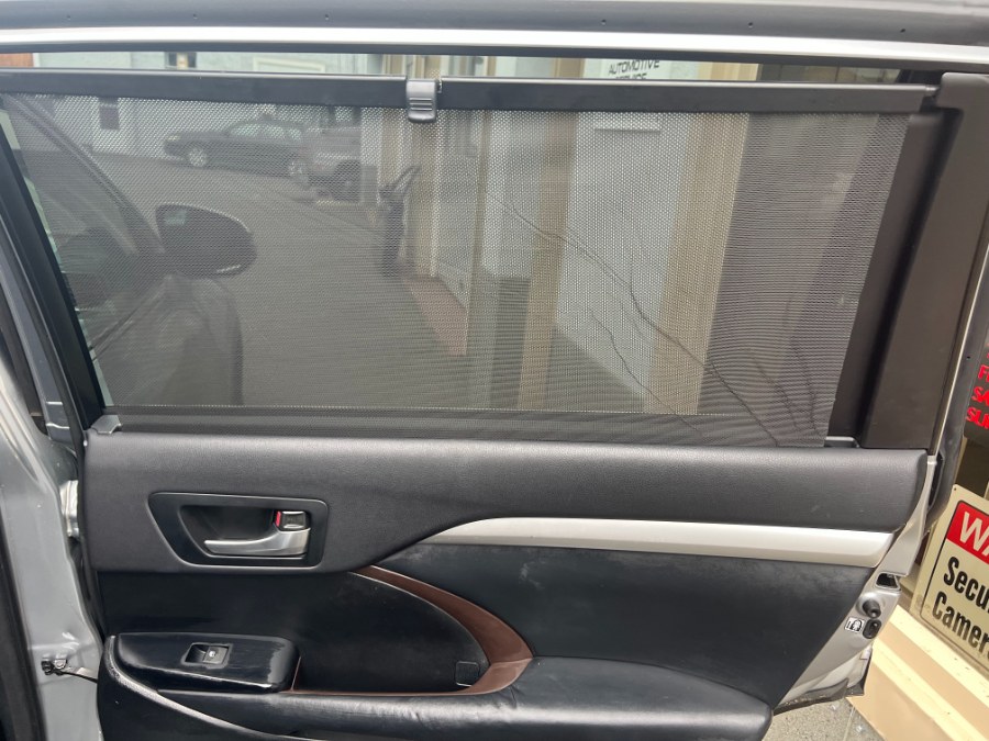 2015 Toyota Highlander AWD 4dr V6 XLE (Natl), available for sale in Bristol, Connecticut | Bristol Auto Center LLC. Bristol, Connecticut 2015 Toyota Highlander AWD 4dr V6 XLE (Natl), available for sale in Bristol, Connecticut | Bristol Auto Center LLC. Bristol, Connecticut