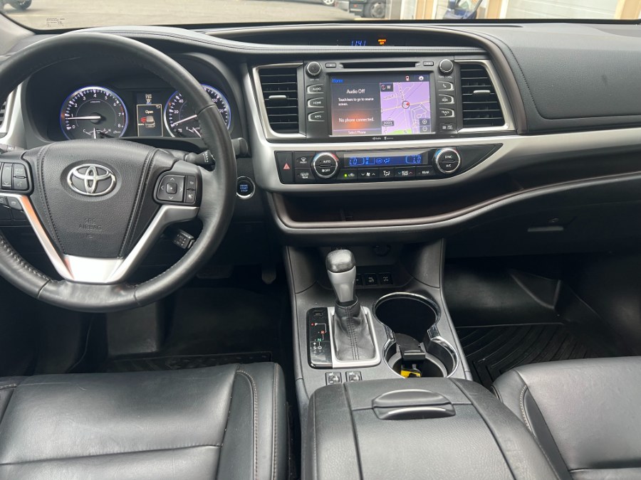 2015 Toyota Highlander AWD 4dr V6 XLE (Natl), available for sale in Bristol, Connecticut | Bristol Auto Center LLC. Bristol, Connecticut 2015 Toyota Highlander AWD 4dr V6 XLE (Natl), available for sale in Bristol, Connecticut | Bristol Auto Center LLC. Bristol, Connecticut