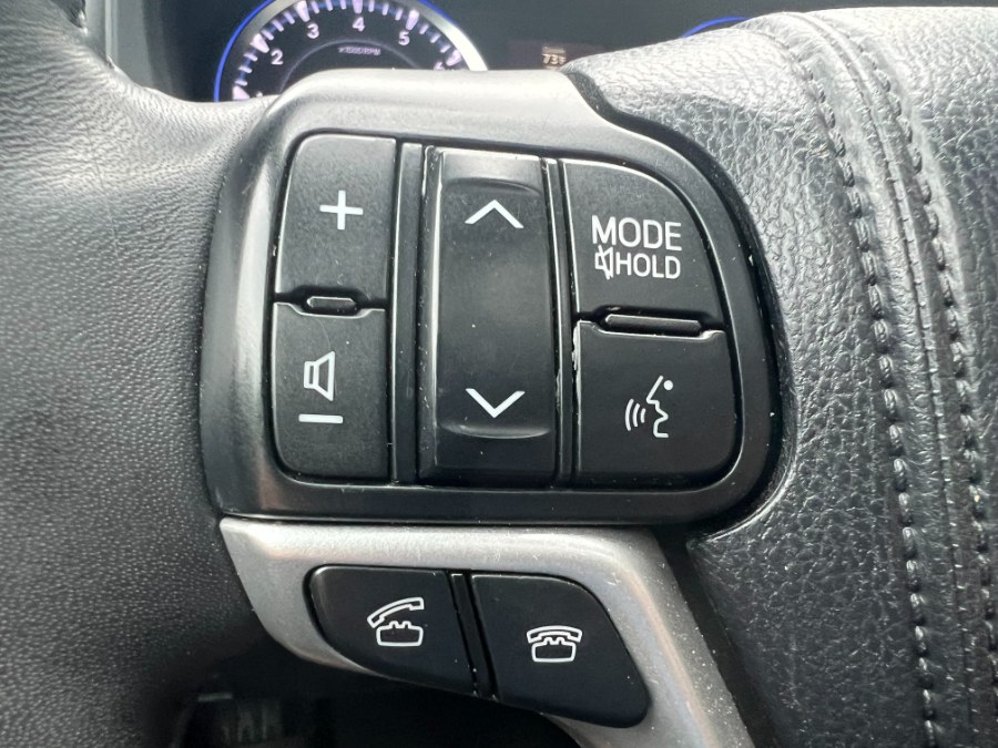 2015 Toyota Highlander AWD 4dr V6 XLE (Natl), available for sale in Bristol, Connecticut | Bristol Auto Center LLC. Bristol, Connecticut 2015 Toyota Highlander AWD 4dr V6 XLE (Natl), available for sale in Bristol, Connecticut | Bristol Auto Center LLC. Bristol, Connecticut