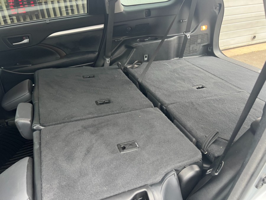 2015 Toyota Highlander AWD 4dr V6 XLE (Natl), available for sale in Bristol, Connecticut | Bristol Auto Center LLC. Bristol, Connecticut 2015 Toyota Highlander AWD 4dr V6 XLE (Natl), available for sale in Bristol, Connecticut | Bristol Auto Center LLC. Bristol, Connecticut