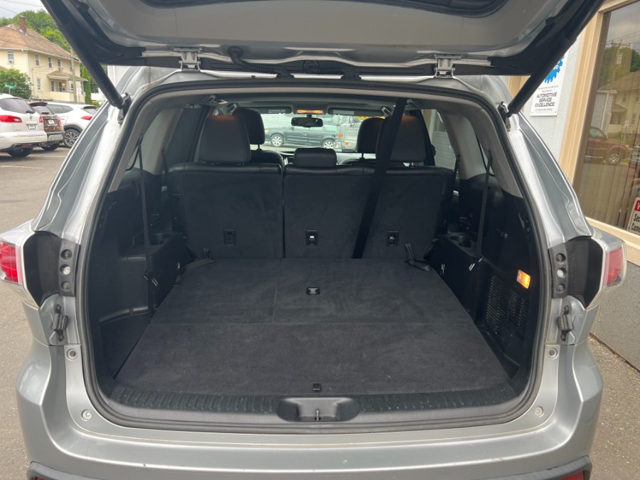 2015 Toyota Highlander AWD 4dr V6 XLE (Natl), available for sale in Bristol, Connecticut | Bristol Auto Center LLC. Bristol, Connecticut 2015 Toyota Highlander AWD 4dr V6 XLE (Natl), available for sale in Bristol, Connecticut | Bristol Auto Center LLC. Bristol, Connecticut