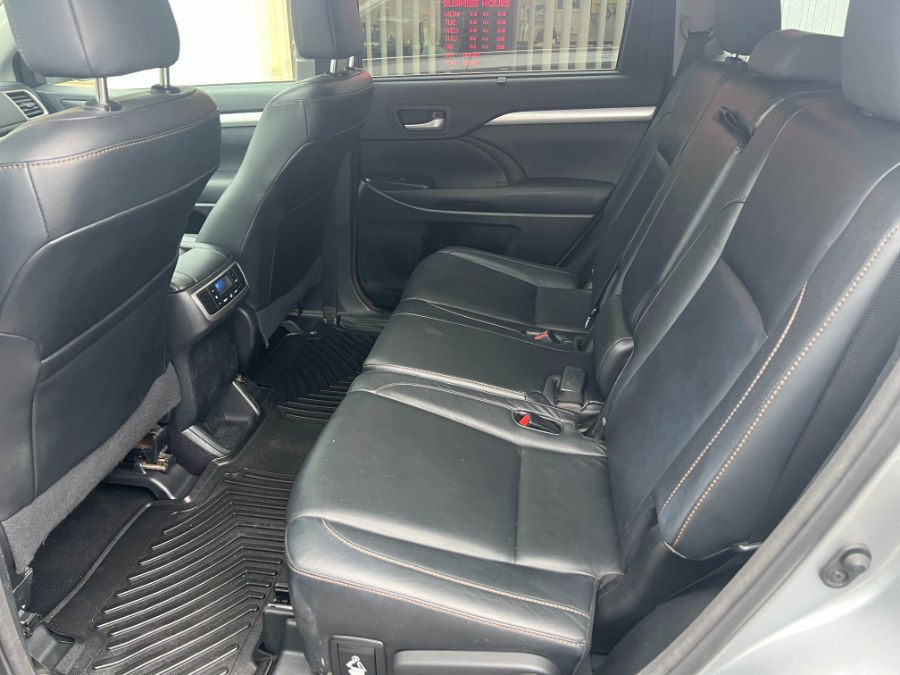 2015 Toyota Highlander AWD 4dr V6 XLE (Natl), available for sale in Bristol, Connecticut | Bristol Auto Center LLC. Bristol, Connecticut 2015 Toyota Highlander AWD 4dr V6 XLE (Natl), available for sale in Bristol, Connecticut | Bristol Auto Center LLC. Bristol, Connecticut